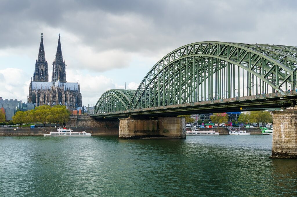 cologne, cologne cathedral, rhine-2936028.jpg